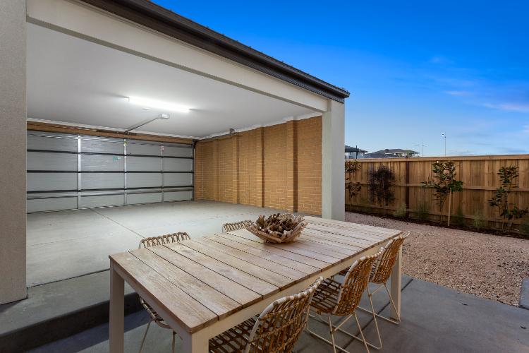 76 Macedon Pde Wollert 15 OUTDOOR GARAGE