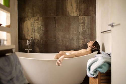 woman lying on bathtub 3776151